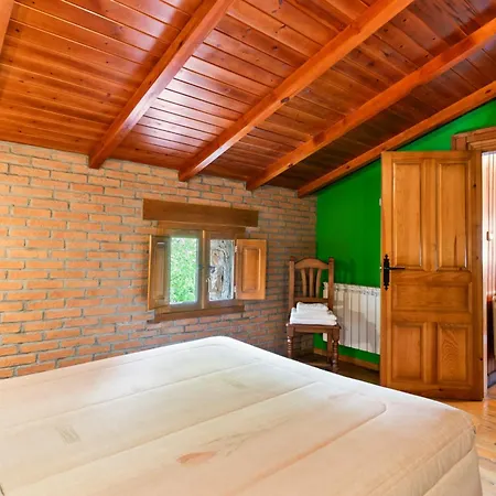 Lorences E Kır Evi *