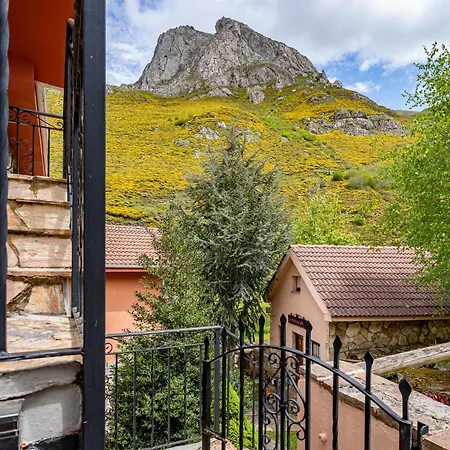 Lorences E Kır Evi *