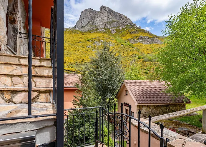 Lorences E 乡村民宿 *